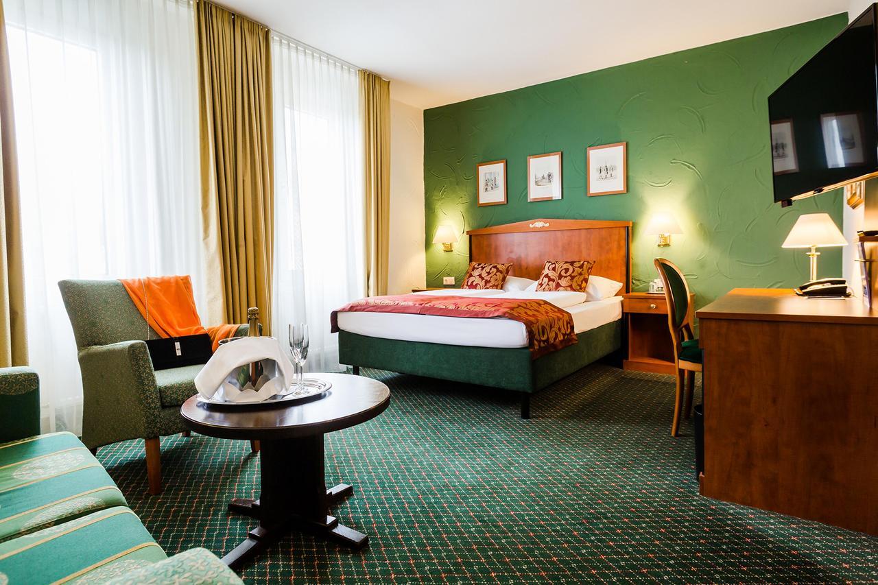 Parkhotel Krone Bensheim Exterior photo